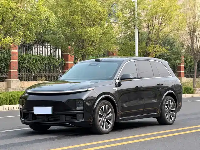 Li Auto Li L8 2025