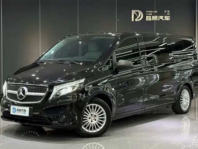 Mercedes-Benz Metris