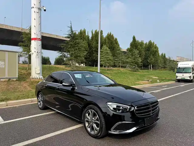 Mercedes-Benz Mercedes-Benz E-Class 2020