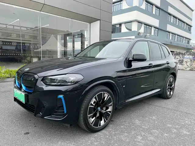 BMW BMW iX3