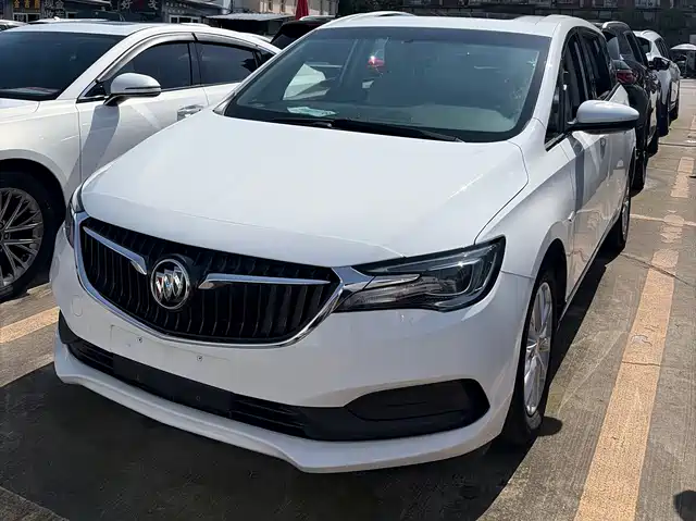Buick Buick GL6