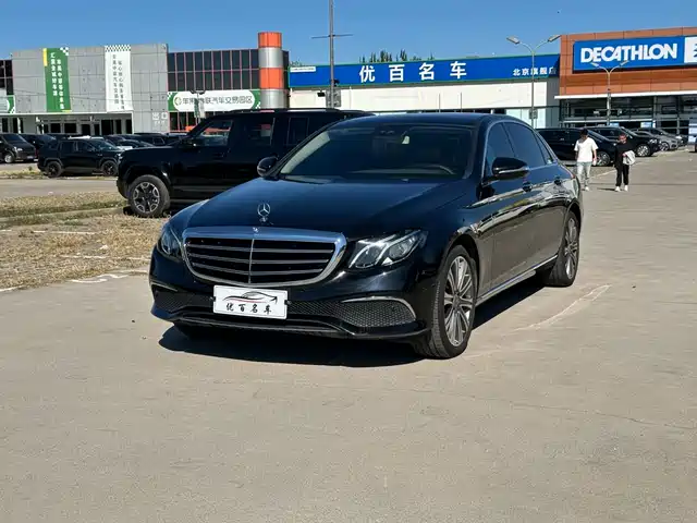 Mercedes-Benz Mercedes-Benz E-Class 2017