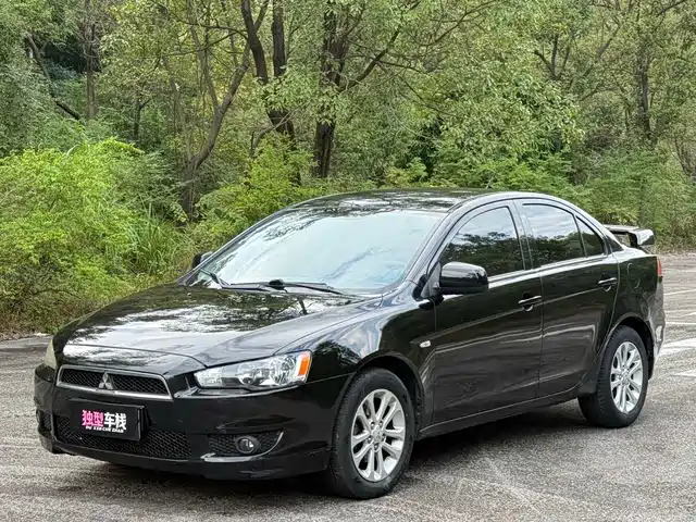 Mitsubishi Lancer EX 2011