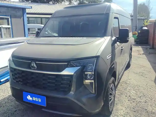 Sinotruk Xianfeng V 2025