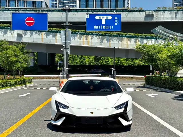 Lamborghini Huracán 2025