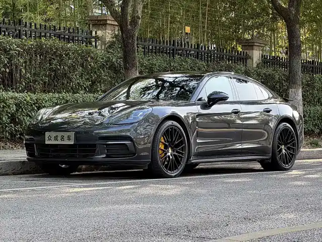 Porsche Panamera 2018