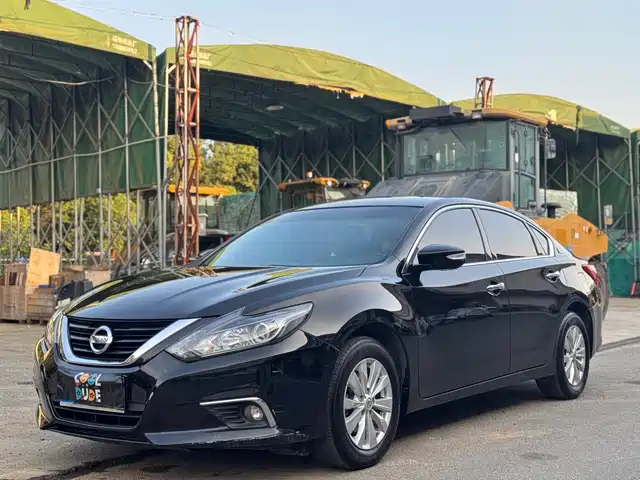Nissan Teana