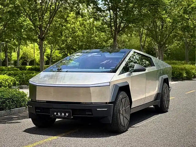 Tesla Cyber Off-Road Traveler