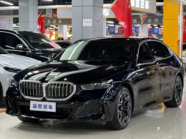 BMW BMW 5 Series 2025