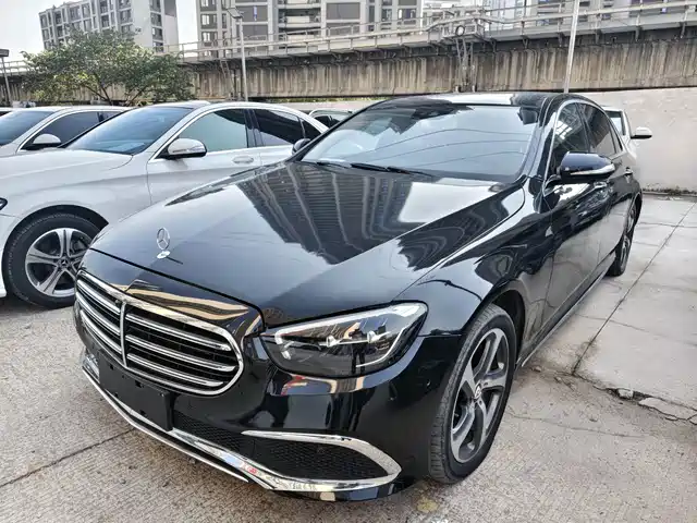 Mercedes-Benz Mercedes-Benz E-Class 2017