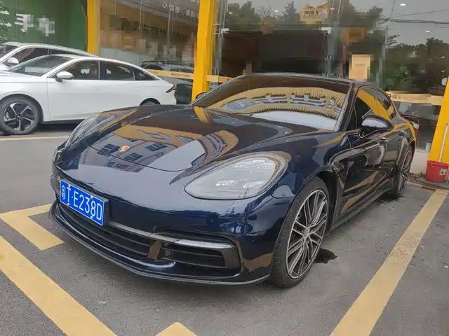 Porsche Panamera 2018