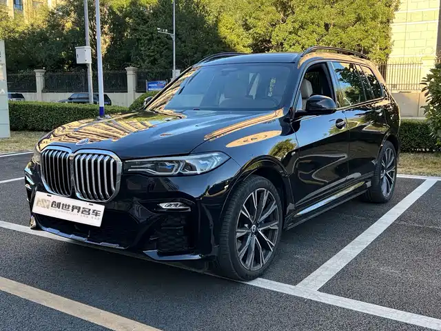 BMW BMW X7 2022