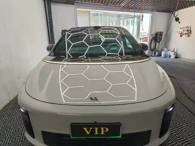 Li Auto Li Auto i6