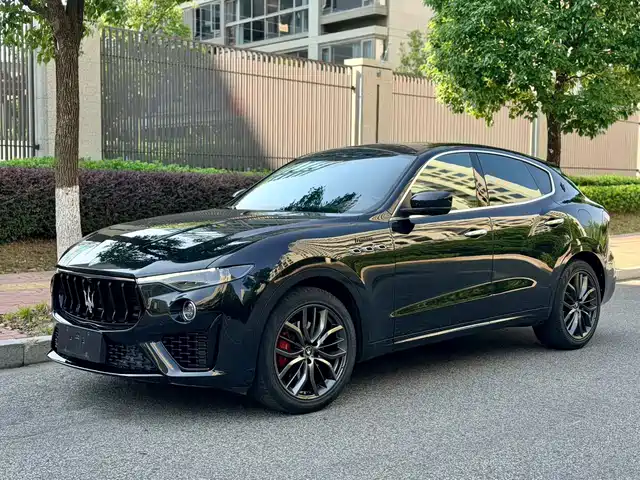 Maserati Levante 2022