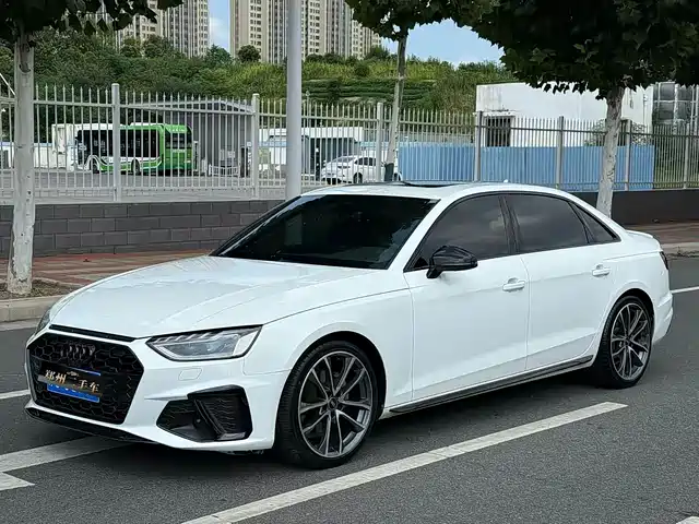 Audi Audi A4L 2023